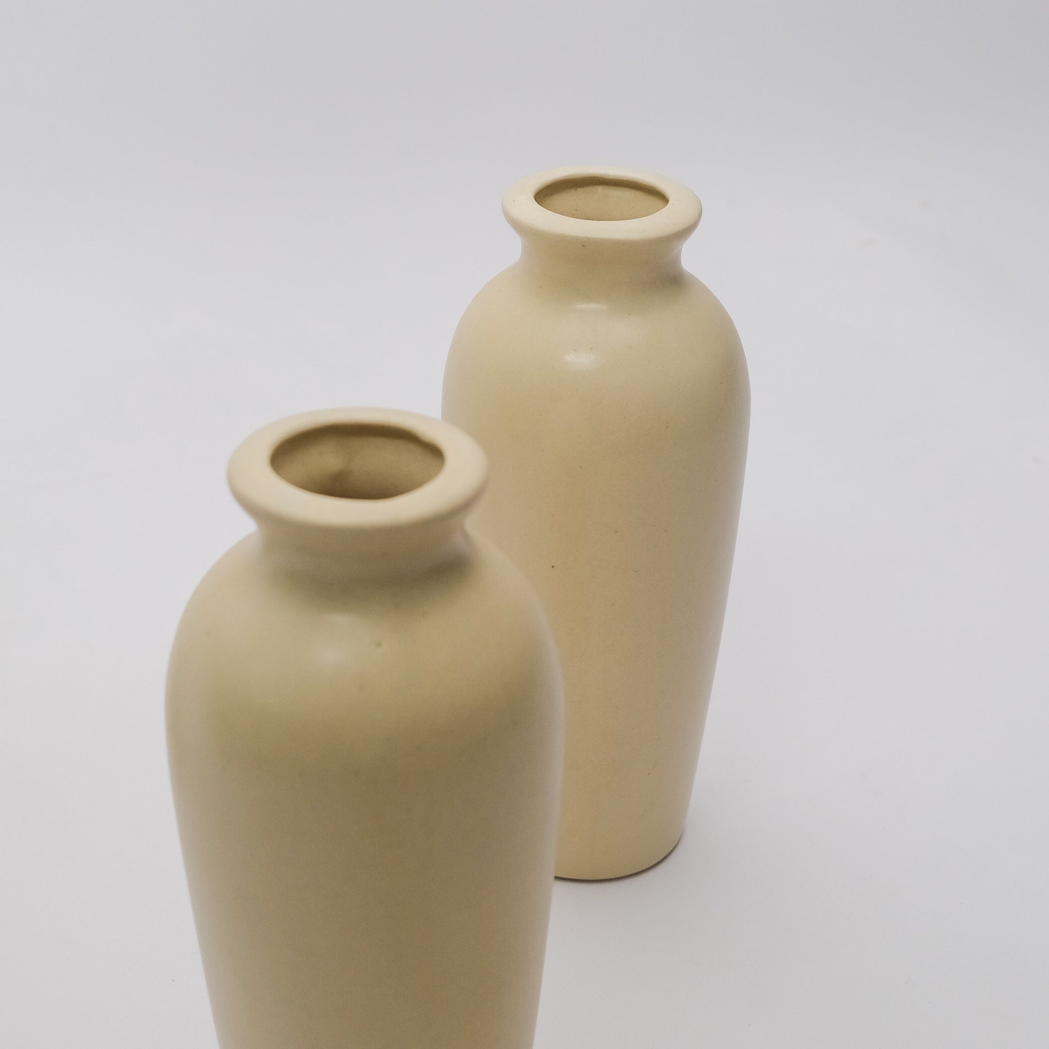 Ivora Urn Vase – 10”