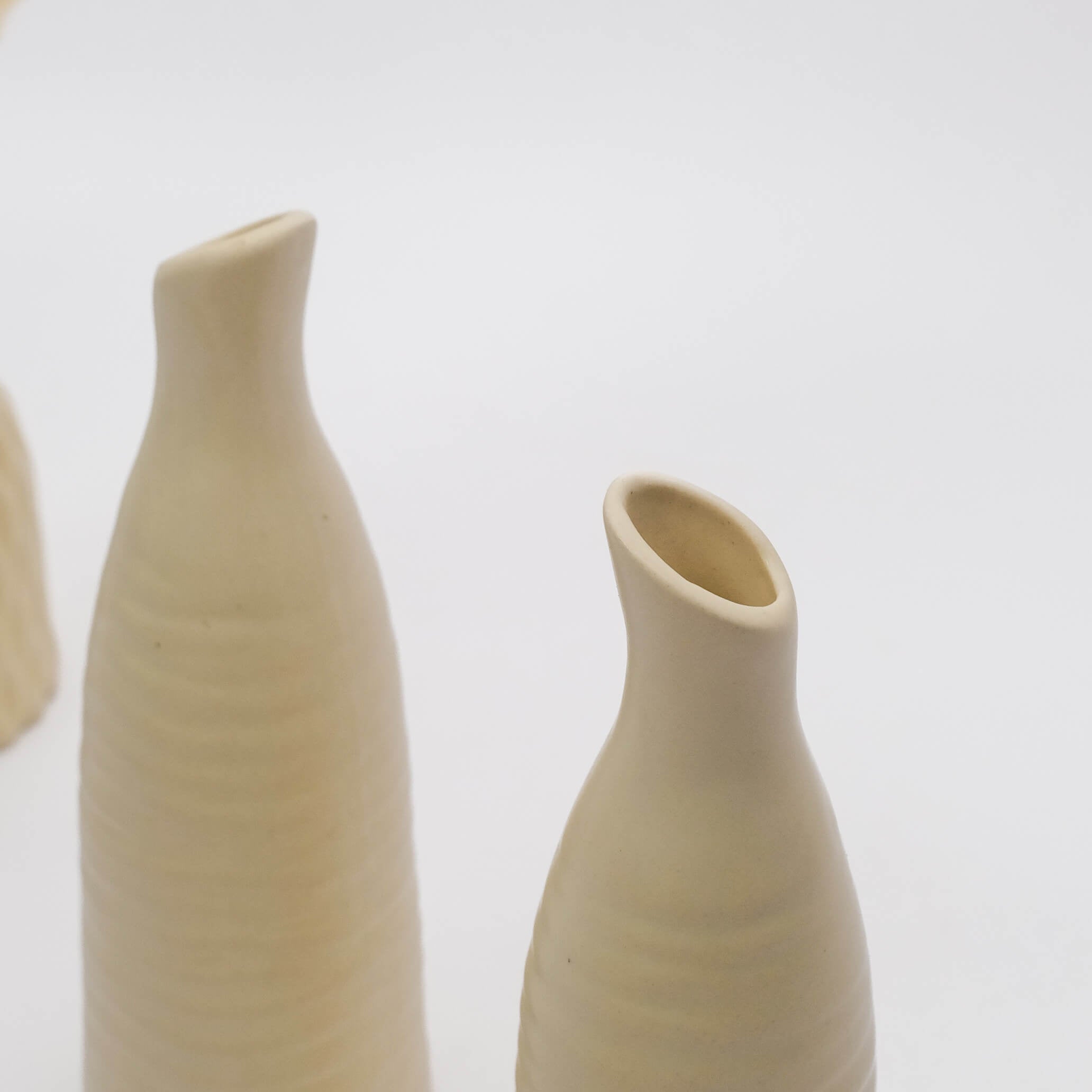 Spoutform Vase – 6”