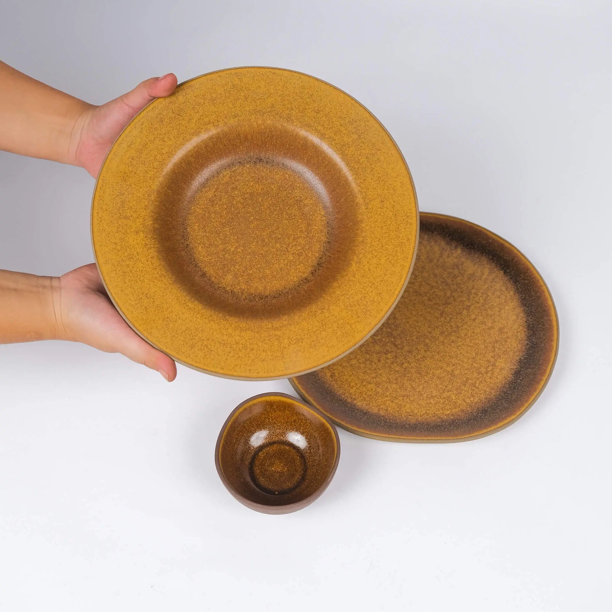 Sunlit Earthen Appetiser Plates