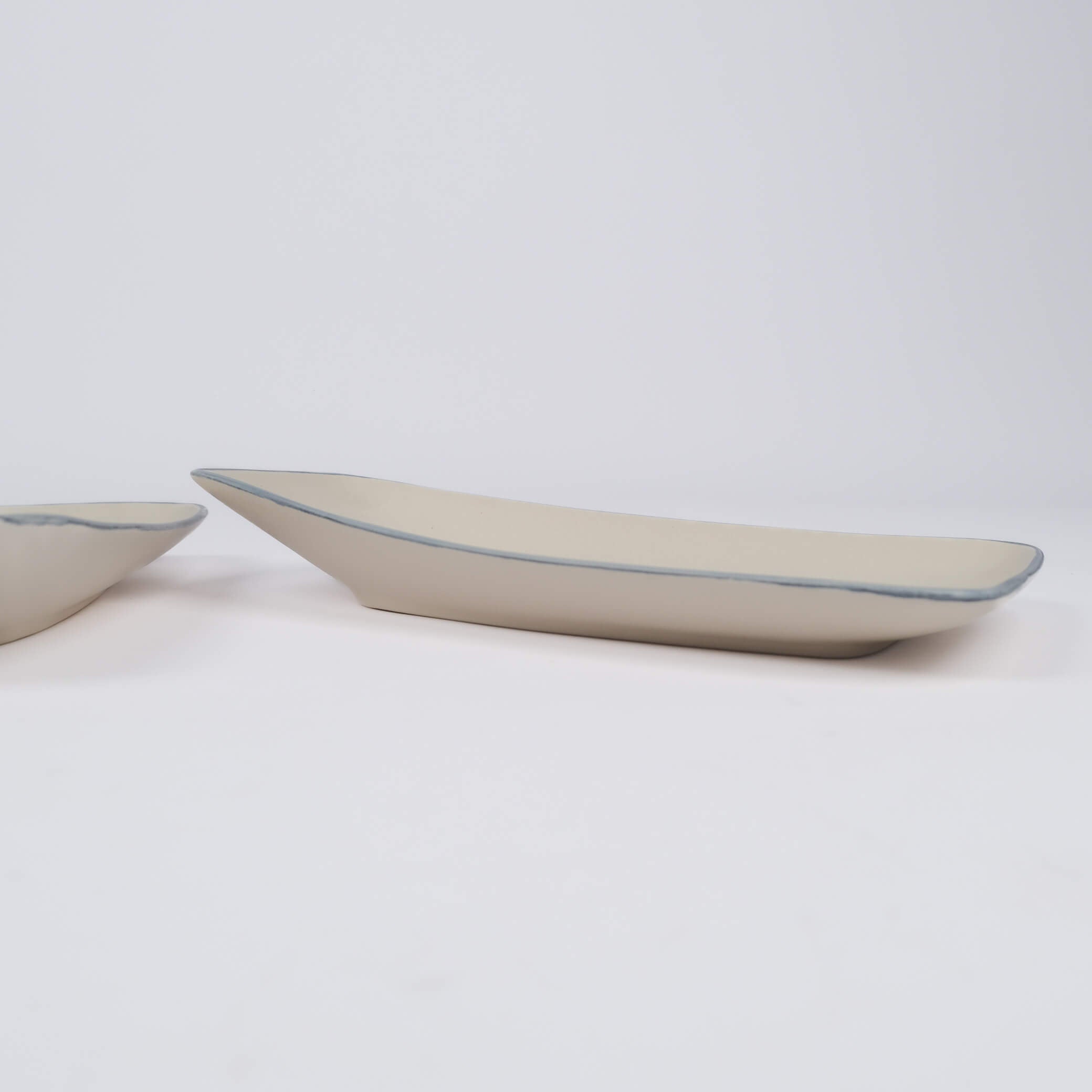 White with Blue Rims Platter