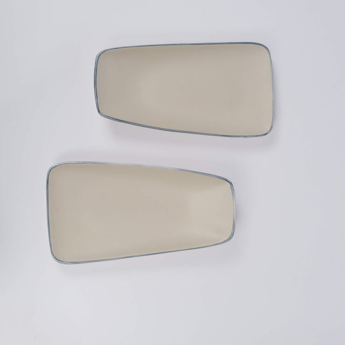 White with Blue Rims Platter